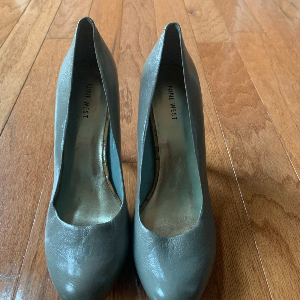 Women’s shoes